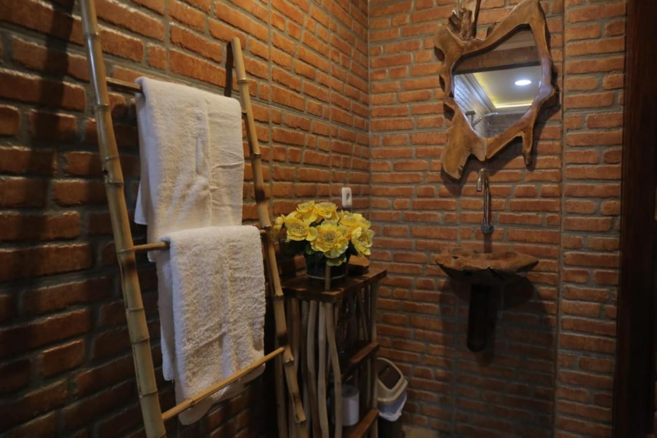 Dem Ayem Heritage Guest House Yogyakarta Eksteriør bilde